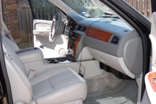 2008 Chevy Suburban LT3 Loaded, image 4