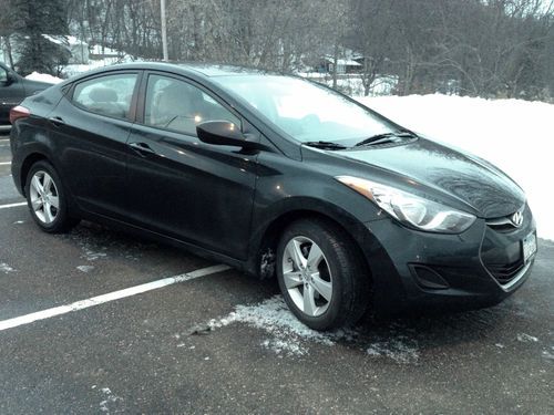 2011 hyundai elantra gls sedan 4-door 1.8l plus nav with rear view camera