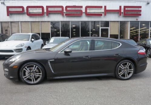 One-owner clean carfax 34k miles!!! navigation,20whls,sport chrono ,park assist