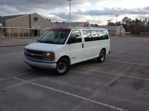 2000 chevrolet express 2500 base extended 12 passenger van 3-door 5.7l