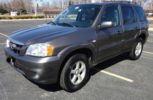 Mazda tribute v6, leather, moonroof, awd! fully loaded! must see! beautiful!