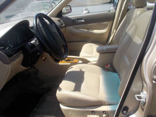 1995 Honda Accord, NO RESERVE, image 3