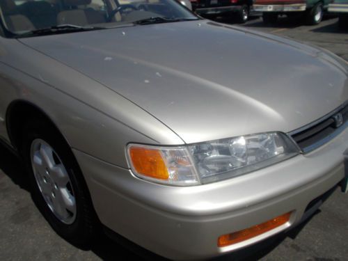1995 Honda Accord, NO RESERVE, image 11