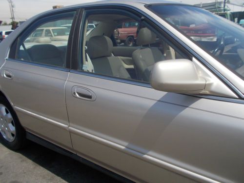 1995 Honda Accord, NO RESERVE, image 13