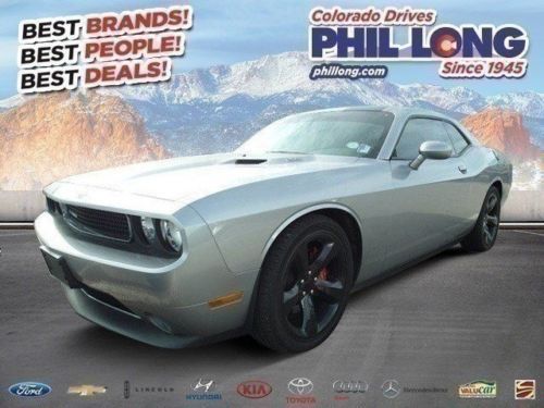 Like new! low mile, leather, sports car, v8, automatic, heated seats and more