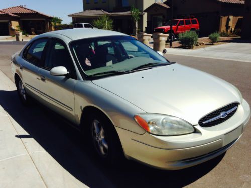 2003 ford taurus se for sale!