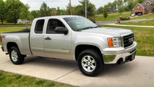 Gmc sierra sle 1500 crew 4x4 comparable submodel chevrolet silverado 2500