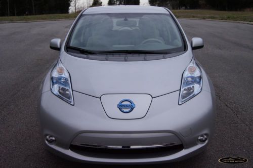 2011 nissan leaf sl