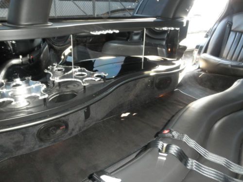2007 Lincoln Town Car Executive Sedan 4-Door 4.6L, image 8