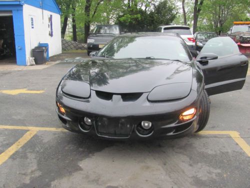 2000 Pontiac Firebird Trans Am Coupe 2-Door 5.7L, image 2