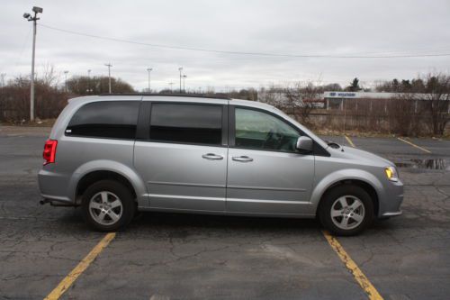 13 Dodge Grand Caravan Handicap Accessible Wheelchair Van Rear Ramp We Finance, image 2