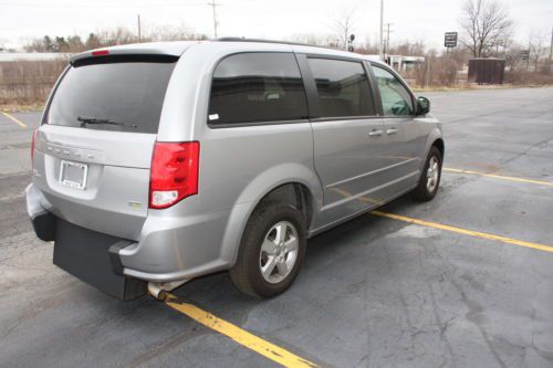 13 Dodge Grand Caravan Handicap Accessible Wheelchair Van Rear Ramp We Finance, image 12