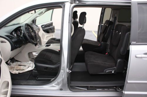 13 Dodge Grand Caravan Handicap Accessible Wheelchair Van Rear Ramp We Finance, image 34