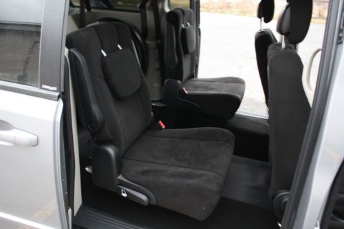 13 Dodge Grand Caravan Handicap Accessible Wheelchair Van Rear Ramp We Finance, image 37