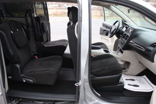 13 Dodge Grand Caravan Handicap Accessible Wheelchair Van Rear Ramp We Finance, image 38