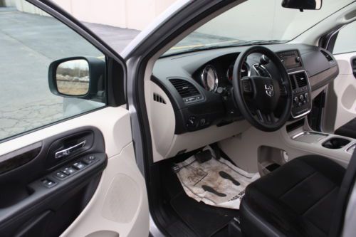 13 Dodge Grand Caravan Handicap Accessible Wheelchair Van Rear Ramp We Finance, image 41