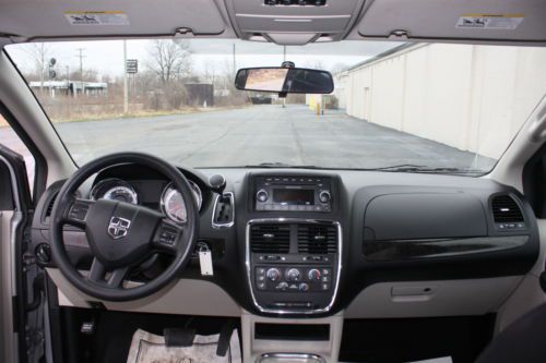 13 Dodge Grand Caravan Handicap Accessible Wheelchair Van Rear Ramp We Finance, image 43