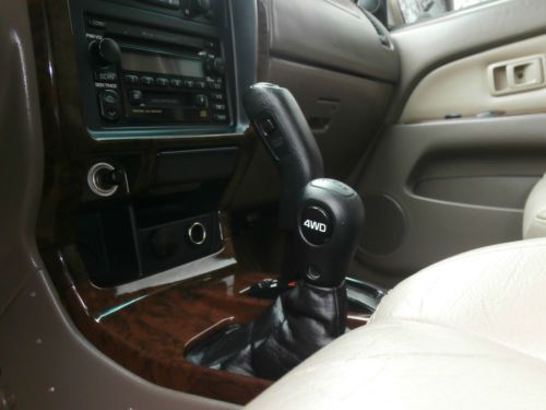 2002 Toyota 4Runner Limited NO RESERVE! 4WD! LOW MILEAGE! LEATHER! ROOF! TOW!, image 9