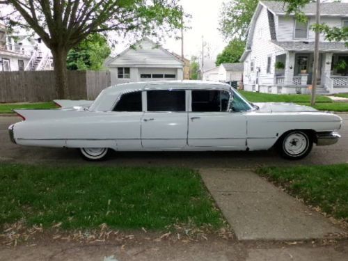 1960 Cadillac Model 6723 Fleetwood Limo Style 1 of 718 Good Running Driving Car, image 3