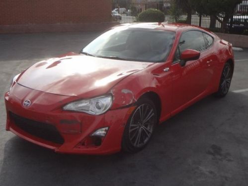 2014 scion fr-s damaged repairable only 524 miles wow runs! priced to sell l@@k!