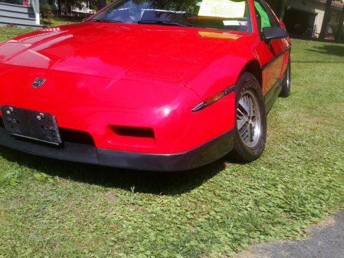 1986 pontiac fiero se coupe 2-door 2.8l