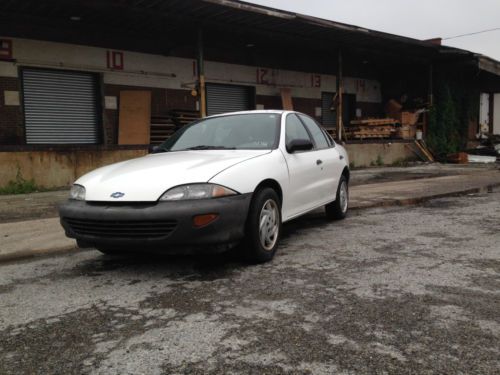 1998 chevrolet cavalier base sedan 4-door 2.2l