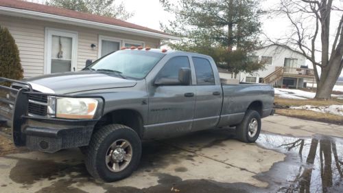 2006 dodge ram 2500 quad cab long bed w/ 5.9 cummins