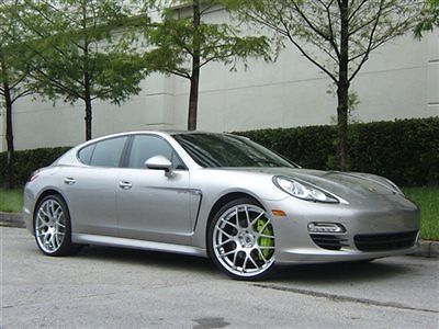 2013 porsche panamera hybrid.