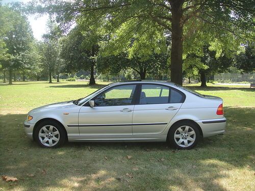 2003 bmw 325 xi all wheel drive in great condition