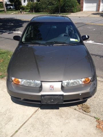 2000 saturn 4door sedan