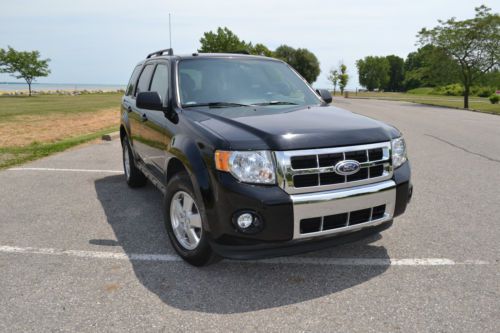 2012 ford escape xlt 4x4  3.0l/only 14k /clear title/ no reserve