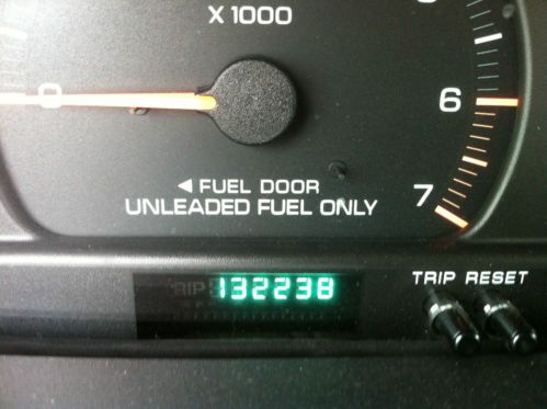 1997 Dodge Grand Caravan ES Mini Passenger Van 4-Door 3.8L, image 10