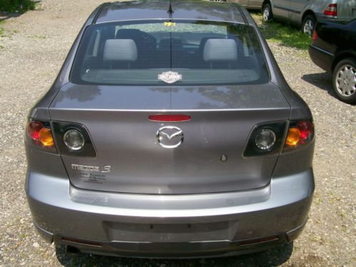 mazda 3 mazda3 2004 4 door  great cond. 2004 mazda3 2.3 great gas 5 speed NR NR, image 3