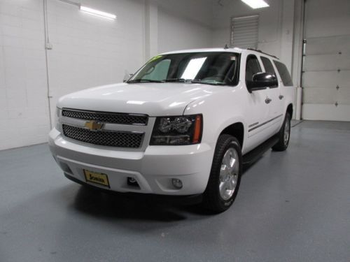 11 chevy suburban ltz white 4x4 rear dvd 8 passenger bose audio