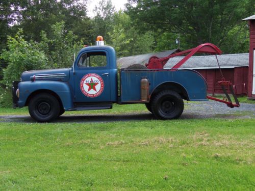 1951 ford tow truck / wrecker  watch video !!!!