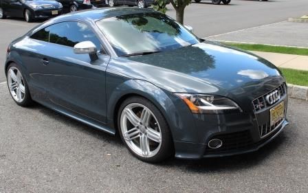 2010 audi tts quattro coupe 2-door 2.0l