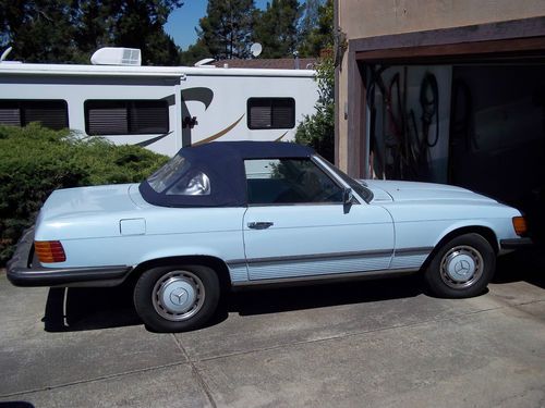 Mercedes 450 sl 180,00 miles  exlecent conditon, new tires, two tops, color blue