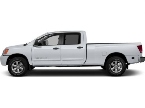 2014 nissan titan sv