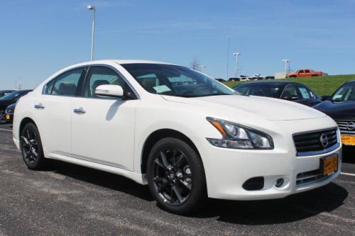 2014 nissan maxima s