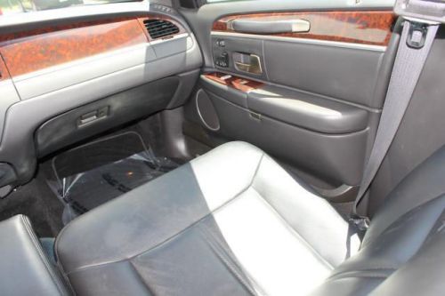 2009 lincoln town car signature limited