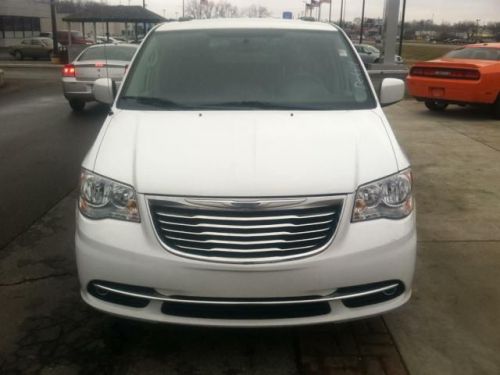 2014 chrysler town & country touring