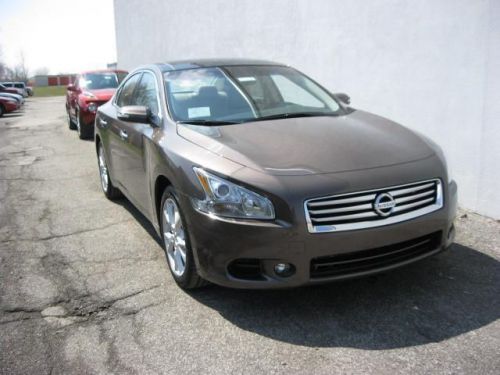 2014 nissan maxima sv