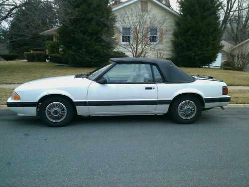 1987 ford mustang lx convertible 2-door 2.3l