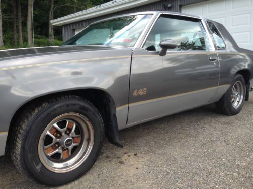 1985 oldsmobile 442 t-tops v8 original