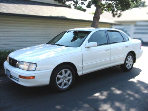 97 toyota avalon xls 4d sed loaded,aug new tag&#039;s/deq never been smoked in,no pet
