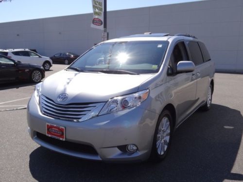 2011 toyota xle awd
