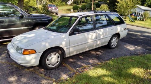 1994 ford escort lx wagon 77k miles 30+ mpg great commuter 2nd owner auto