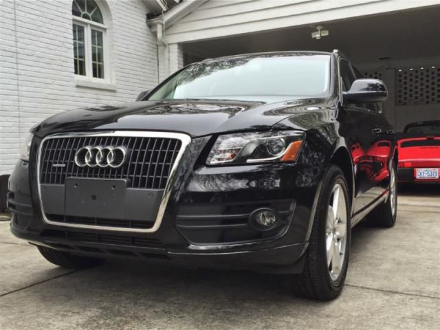 Audi q5 premium plus sport utility 4-door