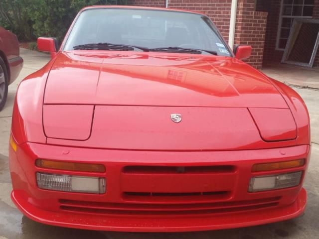 Porsche: 944 turbo