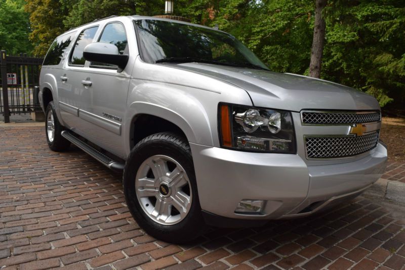 2014 chevrolet suburban 4wd  lt-edition(z71 off road package)